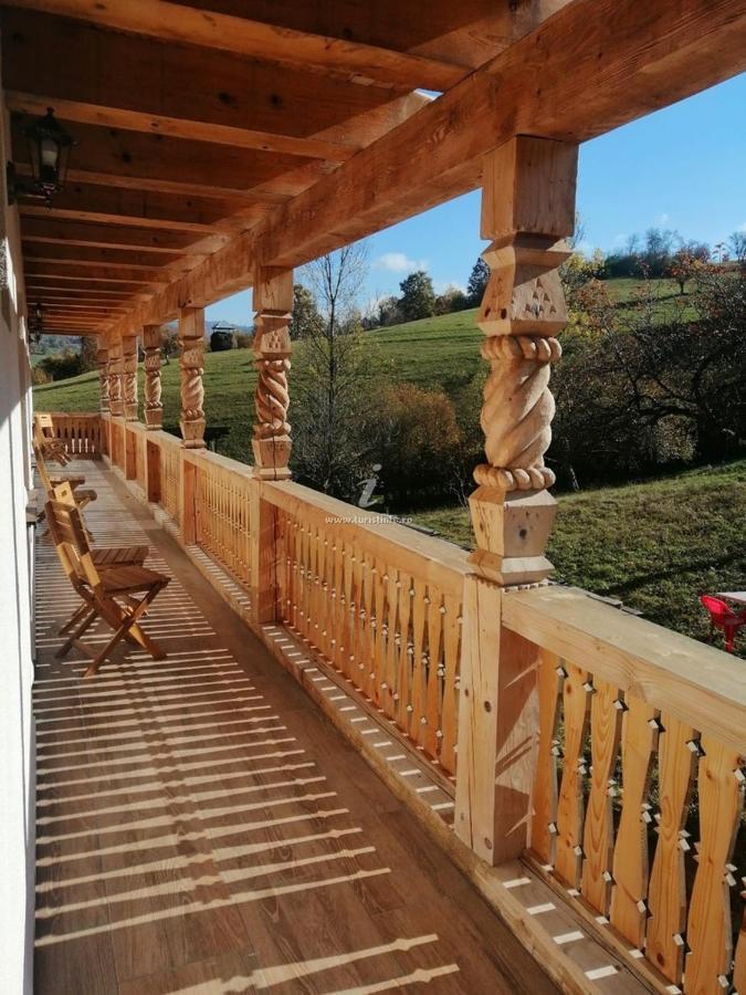 Pensiunea Plai Strabun Strîmtura Exterior foto